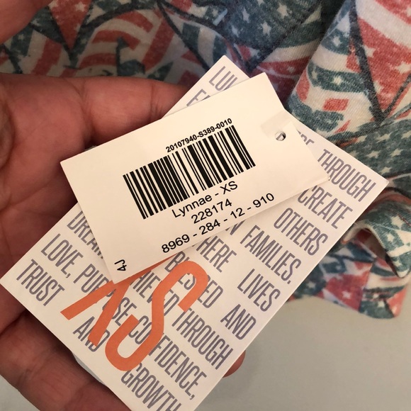 Lularoe Patriotic Lynnae T, NWT - Picture 4 of 4